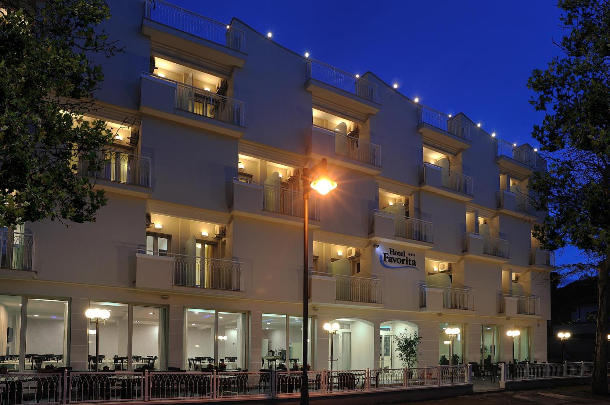 Hotel Favorita Cesenatico Luaran gambar