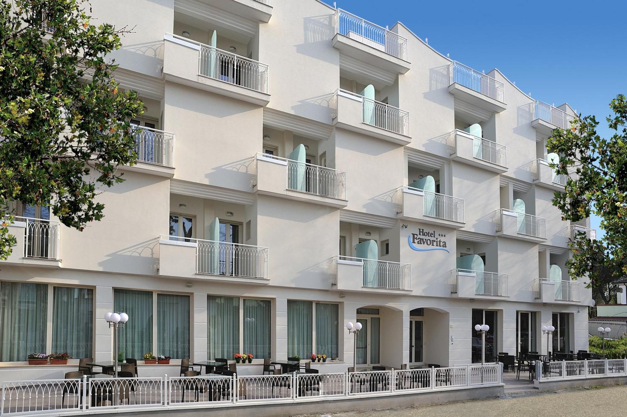 Hotel Favorita Cesenatico Luaran gambar