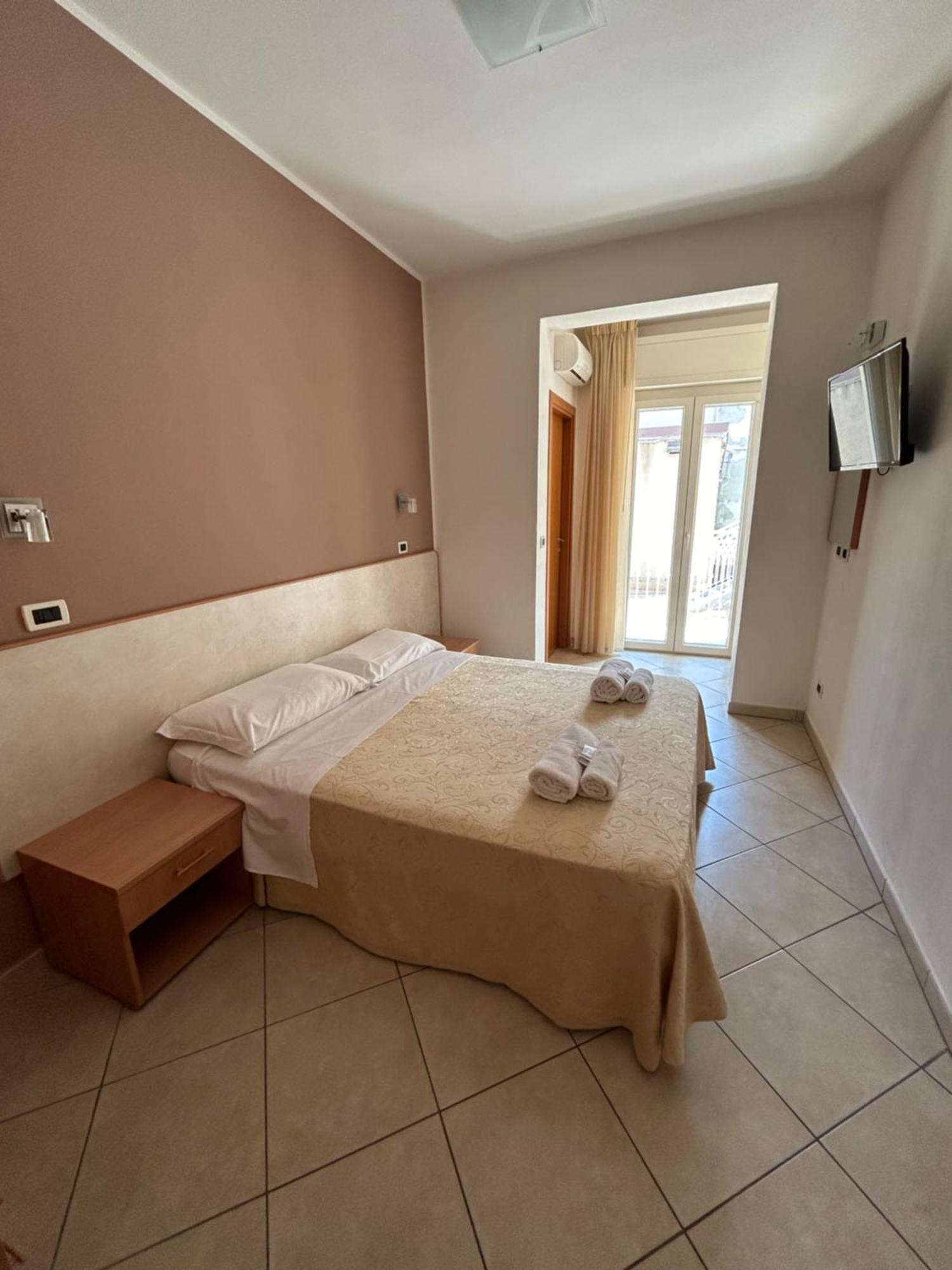 Hotel Favorita Cesenatico Luaran gambar