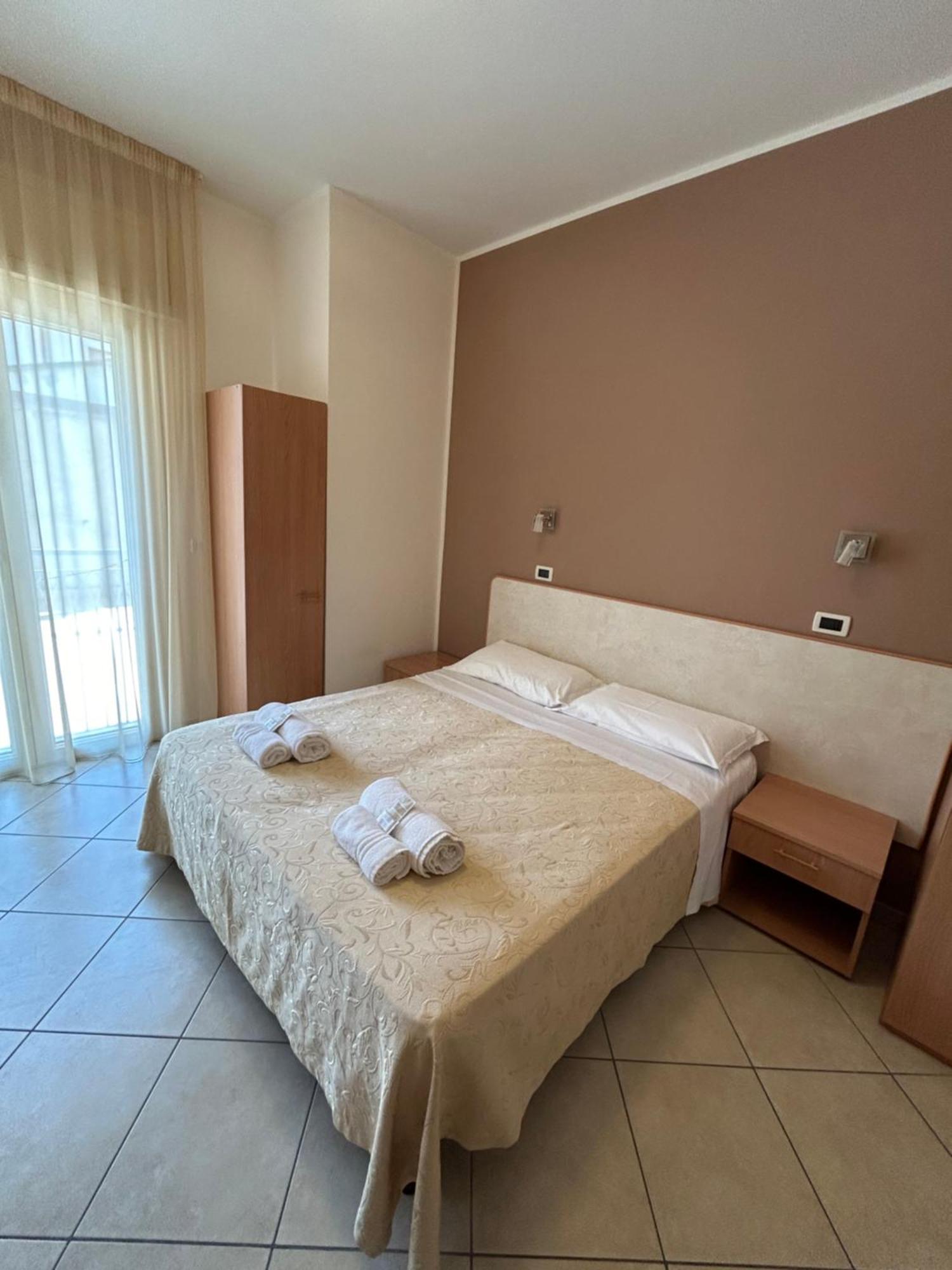 Hotel Favorita Cesenatico Luaran gambar