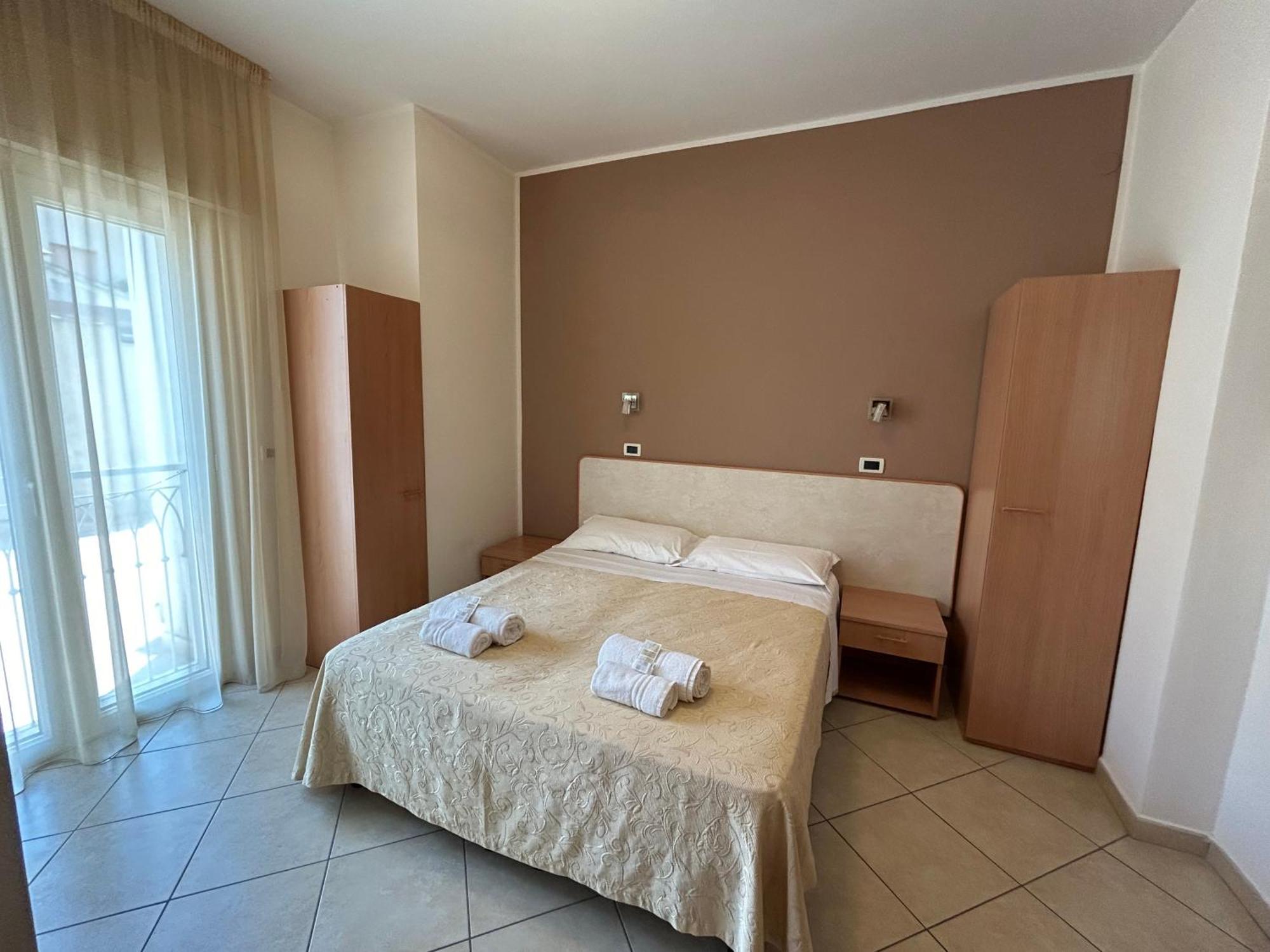 Hotel Favorita Cesenatico Luaran gambar