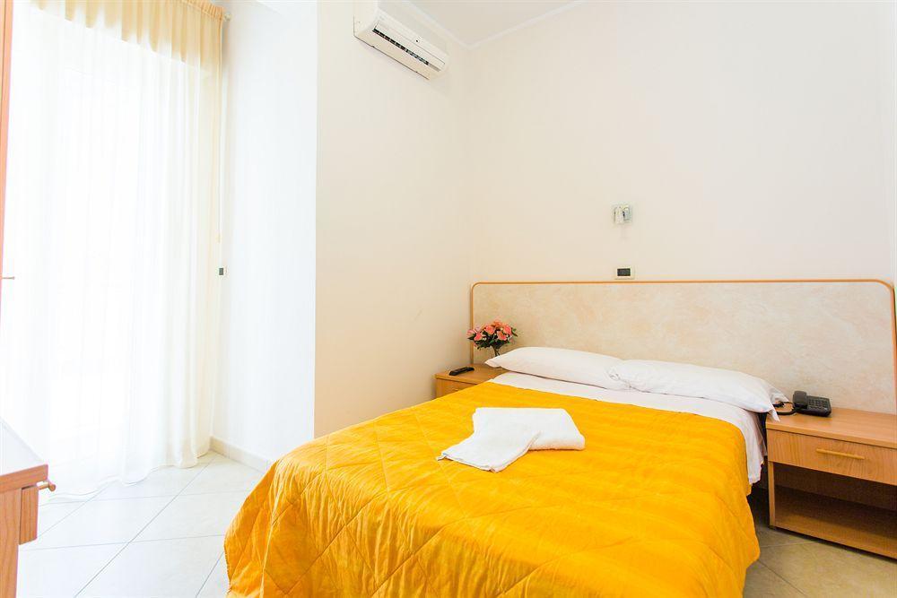 Hotel Favorita Cesenatico Luaran gambar