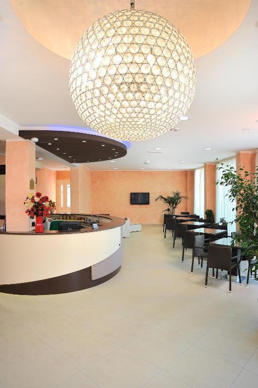 Hotel Favorita Cesenatico Luaran gambar