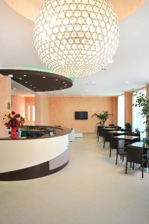 Hotel Favorita Cesenatico Luaran gambar